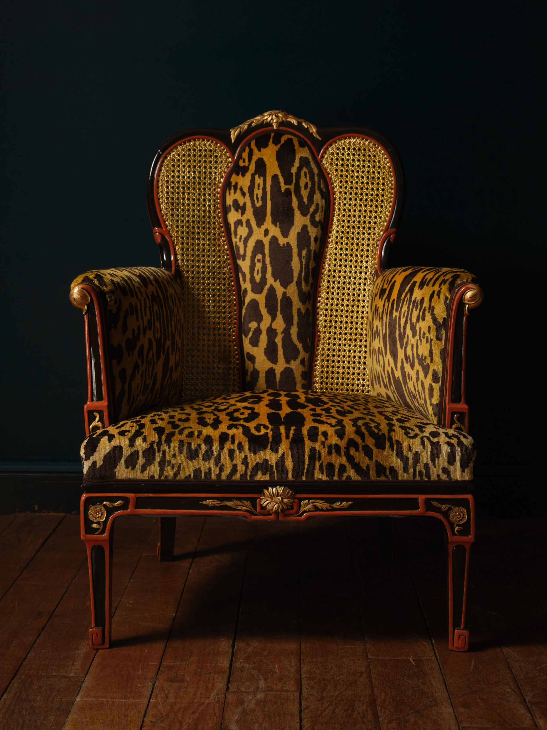 An Italian Brown and Orange Lacquered and Parcel-Gilt ‘Chinoiserie’ Bergère and Stool, ca. 1900